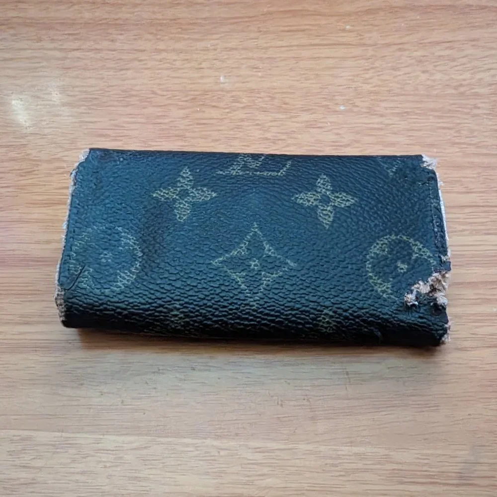 Louis Vuitton please check